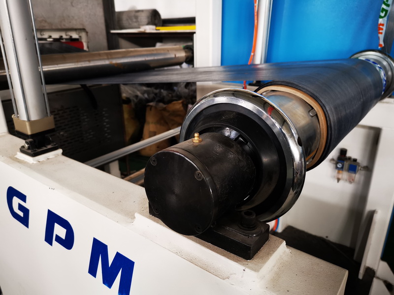 PEEK+連續碳纖維增強熱塑性預浸料單向帶生產線（CFRTP-UD 帶）